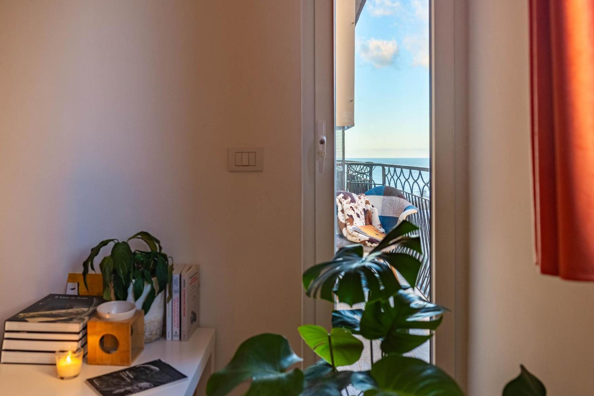 Casa Dei Visionari - Mare Apartment Bari Exterior photo