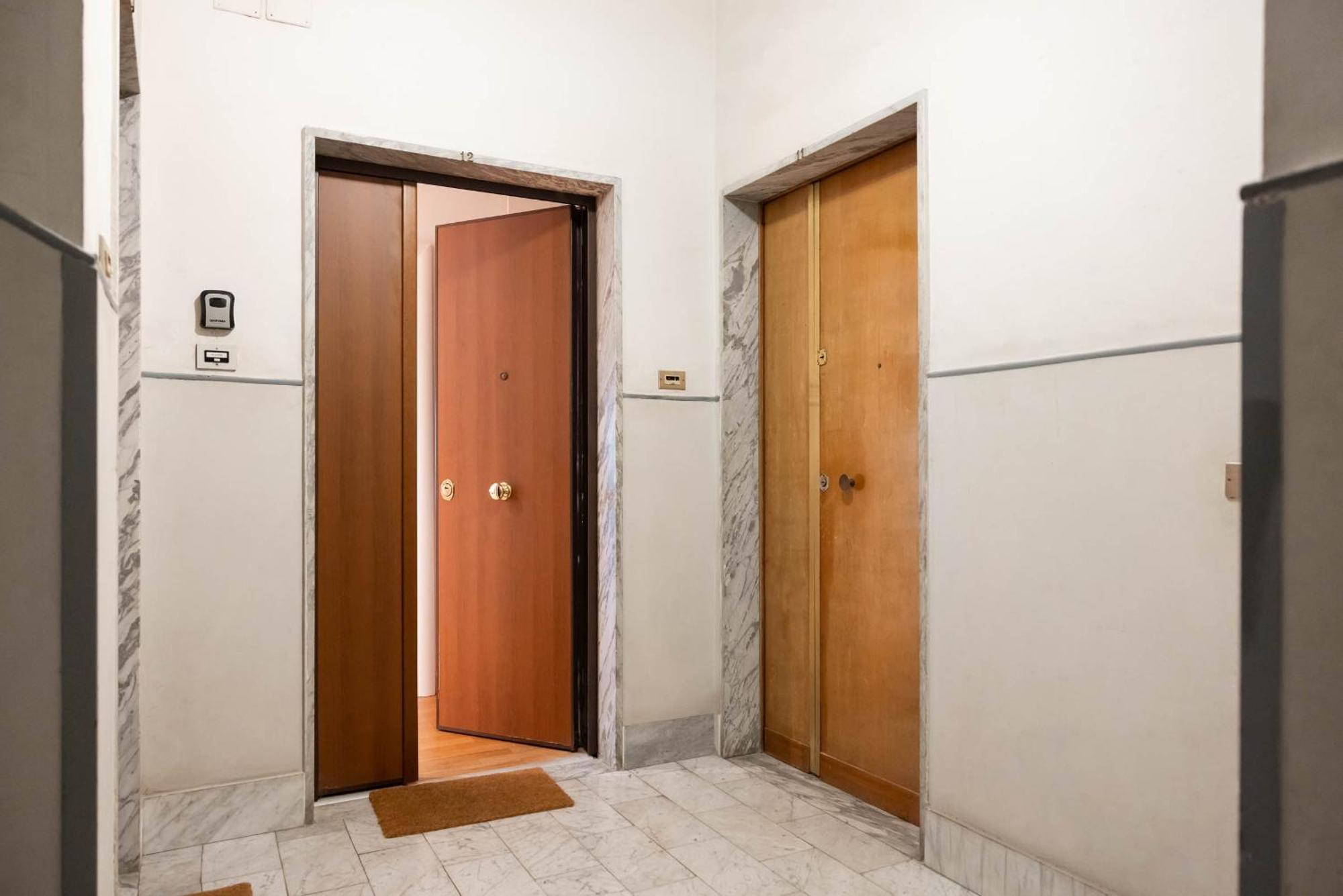 Casa Dei Visionari - Mare Apartment Bari Exterior photo